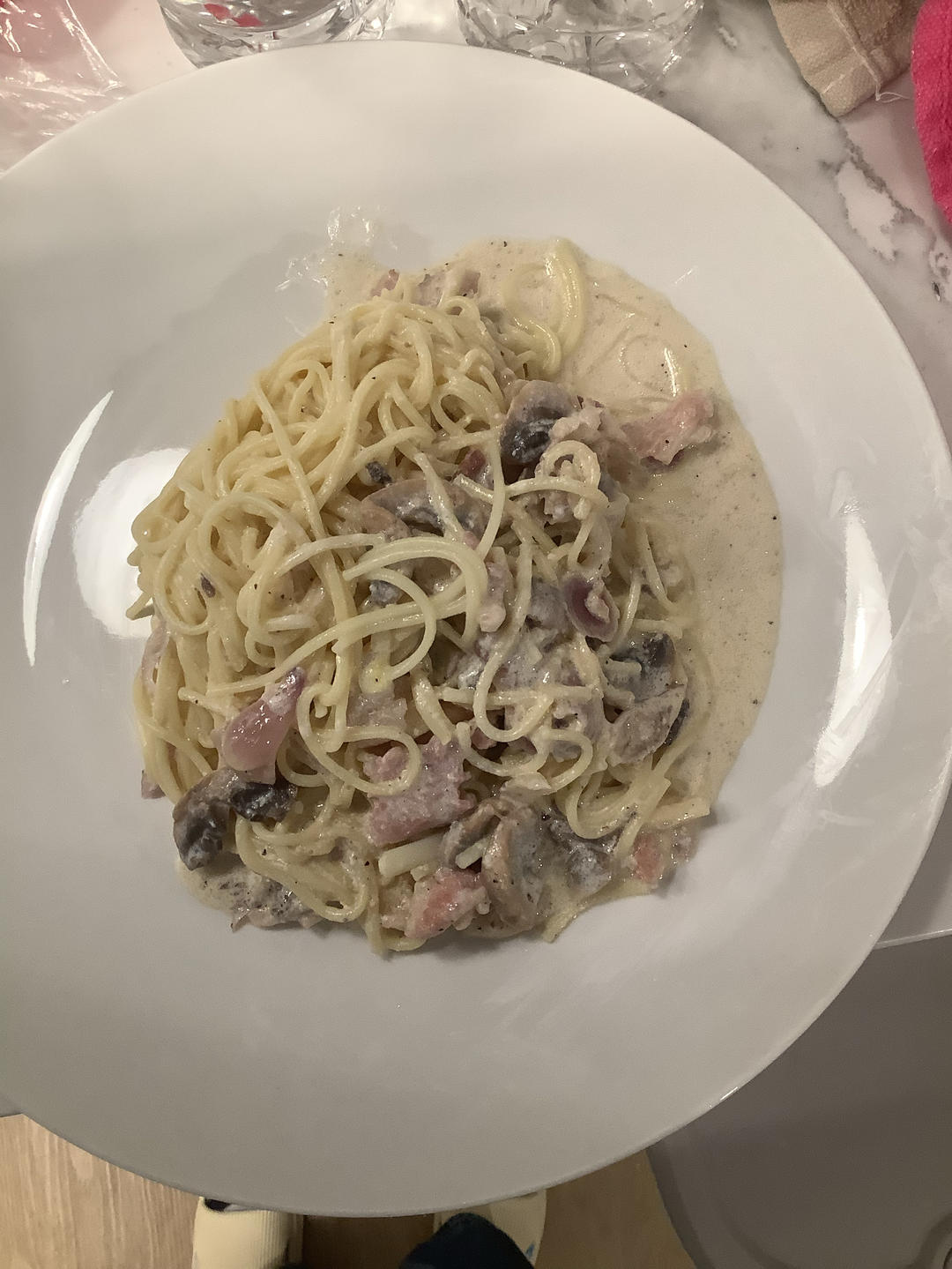 奶油蘑菇培根意大利面