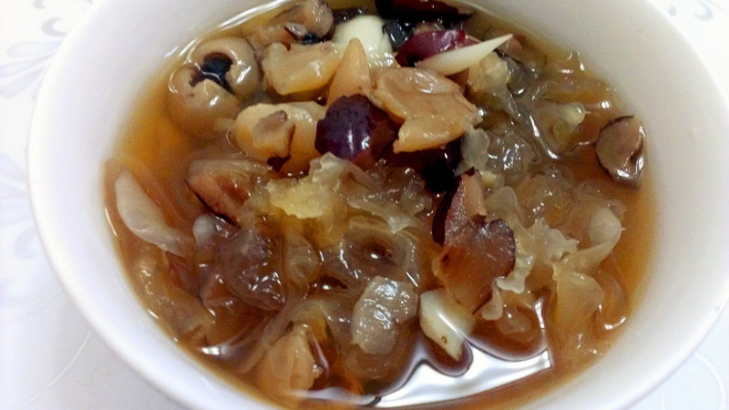 红枣银耳莲子羹