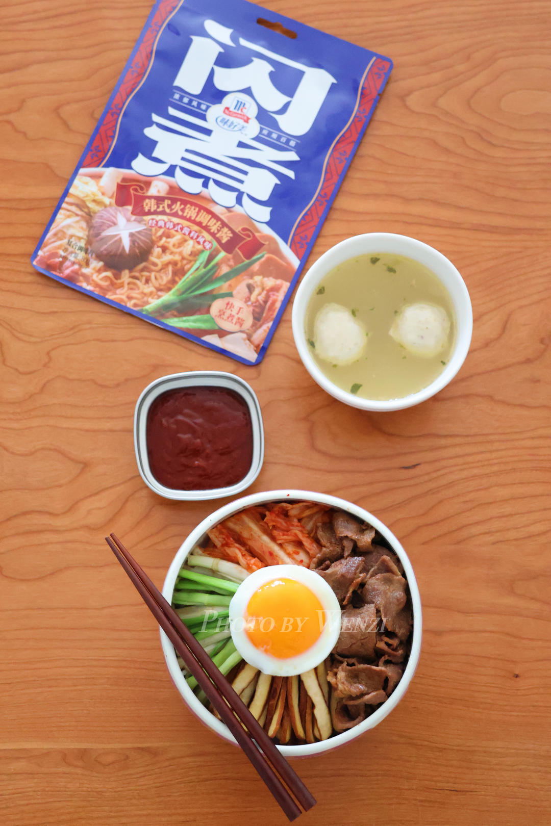 一碗热乎乎五彩缤纷的韩式牛肉拌饭