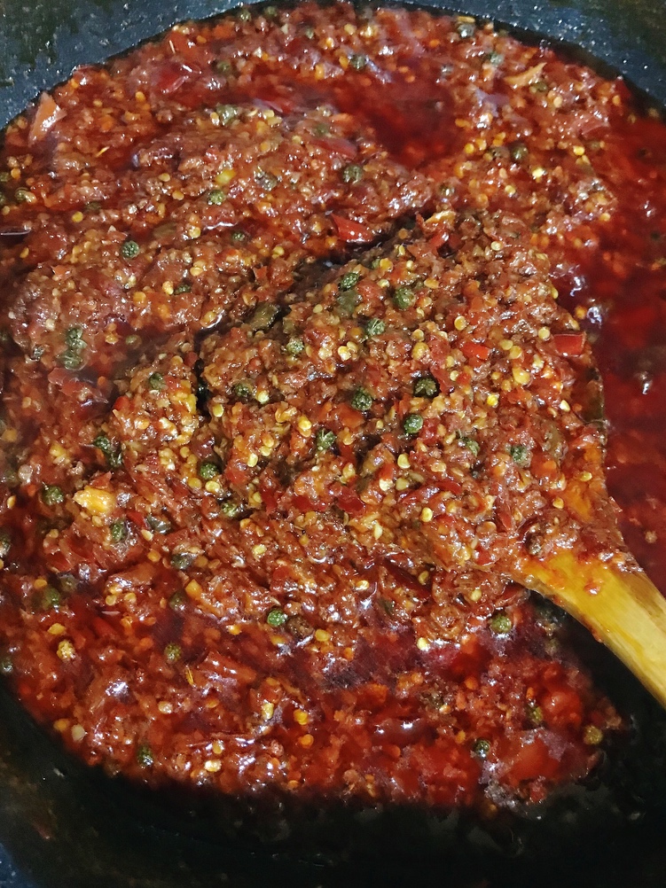用干辣椒做出万能辣椒酱的做法