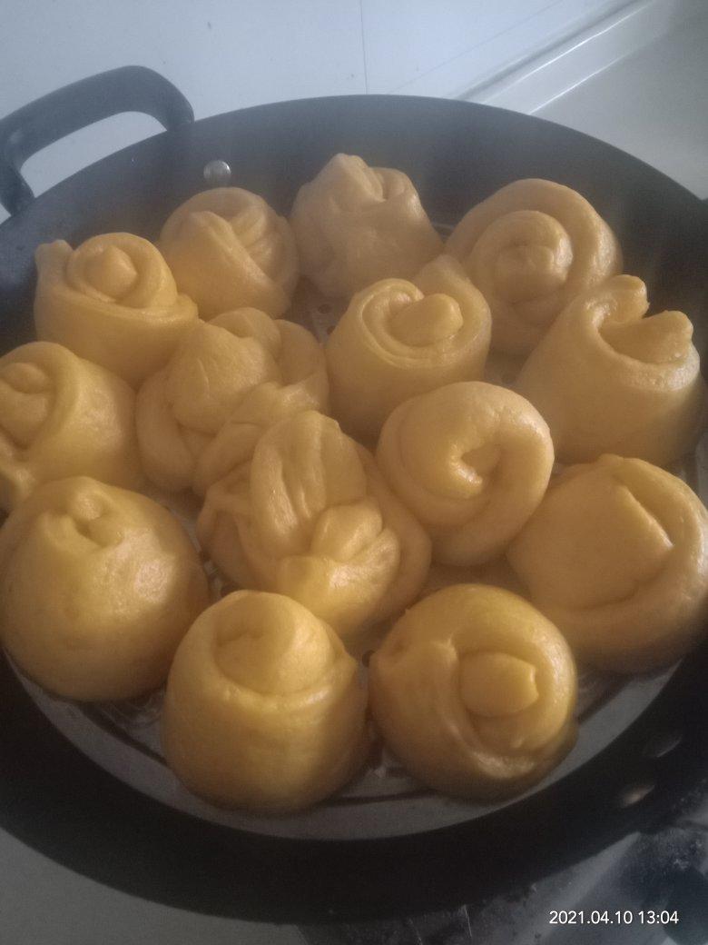 渐变色玫瑰花馒头