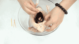 【米小料理】豉油鸡（电饭锅料理20）的做法 步骤3