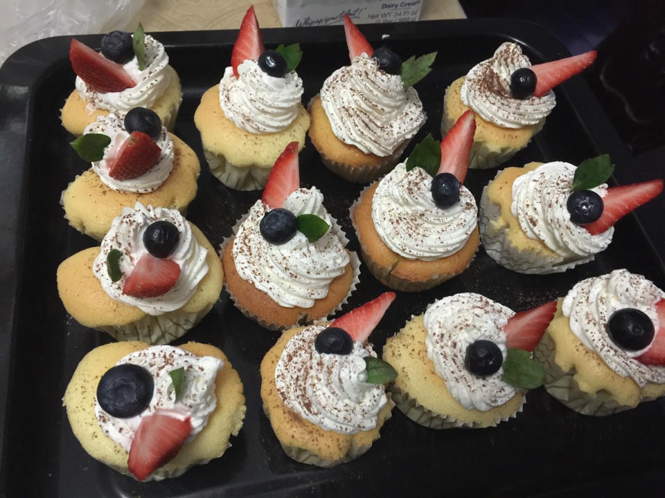 Beer-batter maple bacon spring break cupcake混酒枫糖培根春假纸杯蛋糕