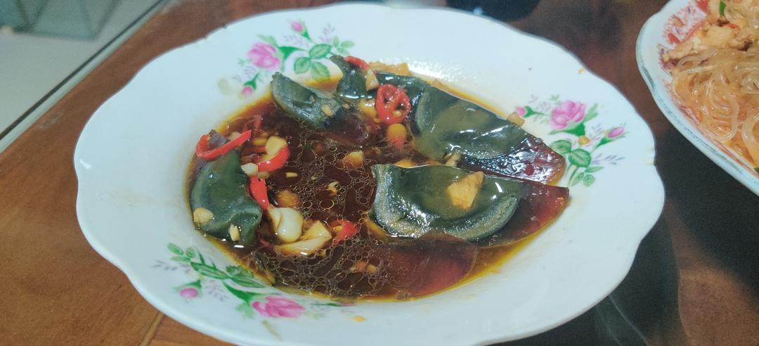 凉拌皮蛋