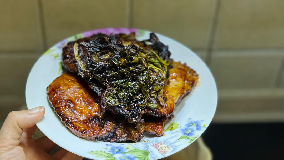 超嫩超香的葱烤大排