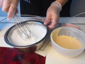 椰子油版戚风纸杯蛋糕的做法 步骤10
