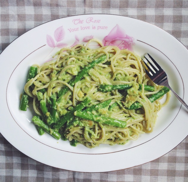 牛油果芦笋意面（Spaghetti with Avocado and Asparagus）