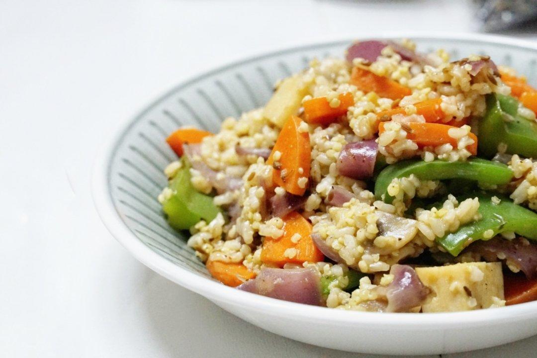 【健康三餐】香喷喷孜然鸡肉闷饭