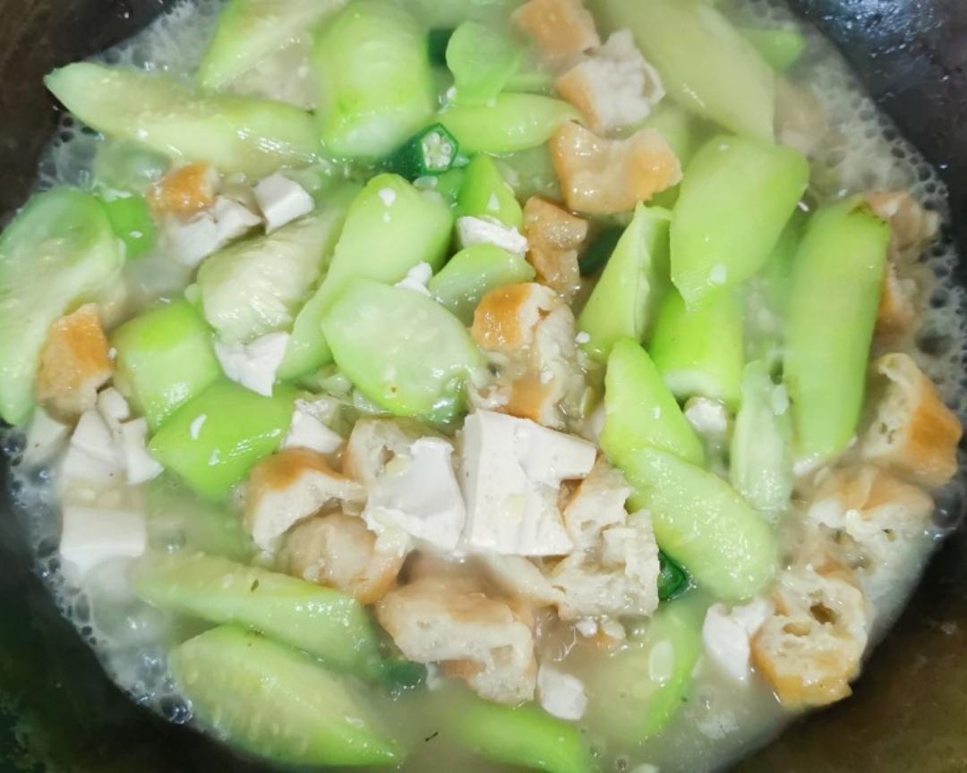 超爽口清炒丝瓜豆腐油条的做法
