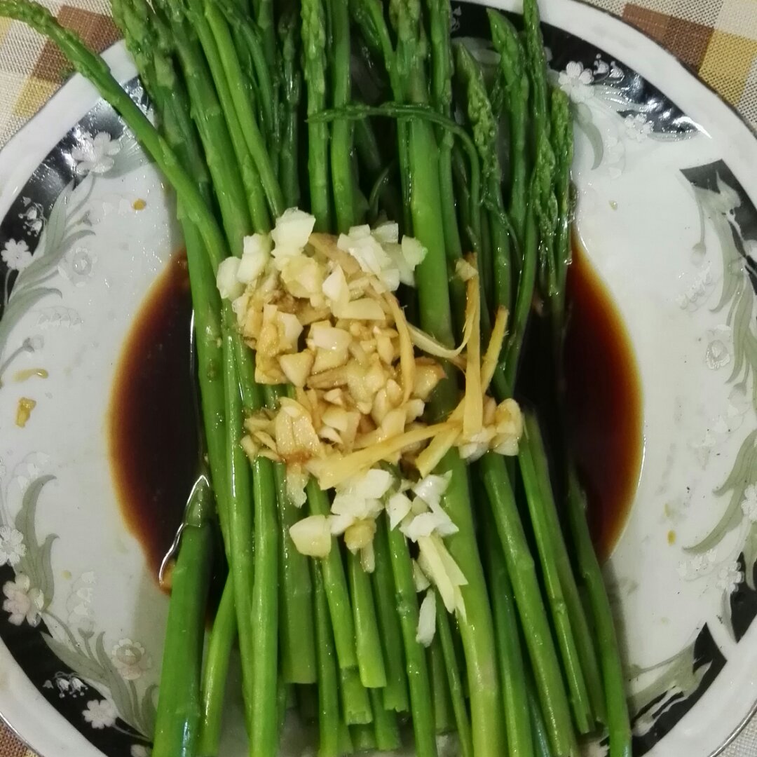 鲜味油淋芦笋