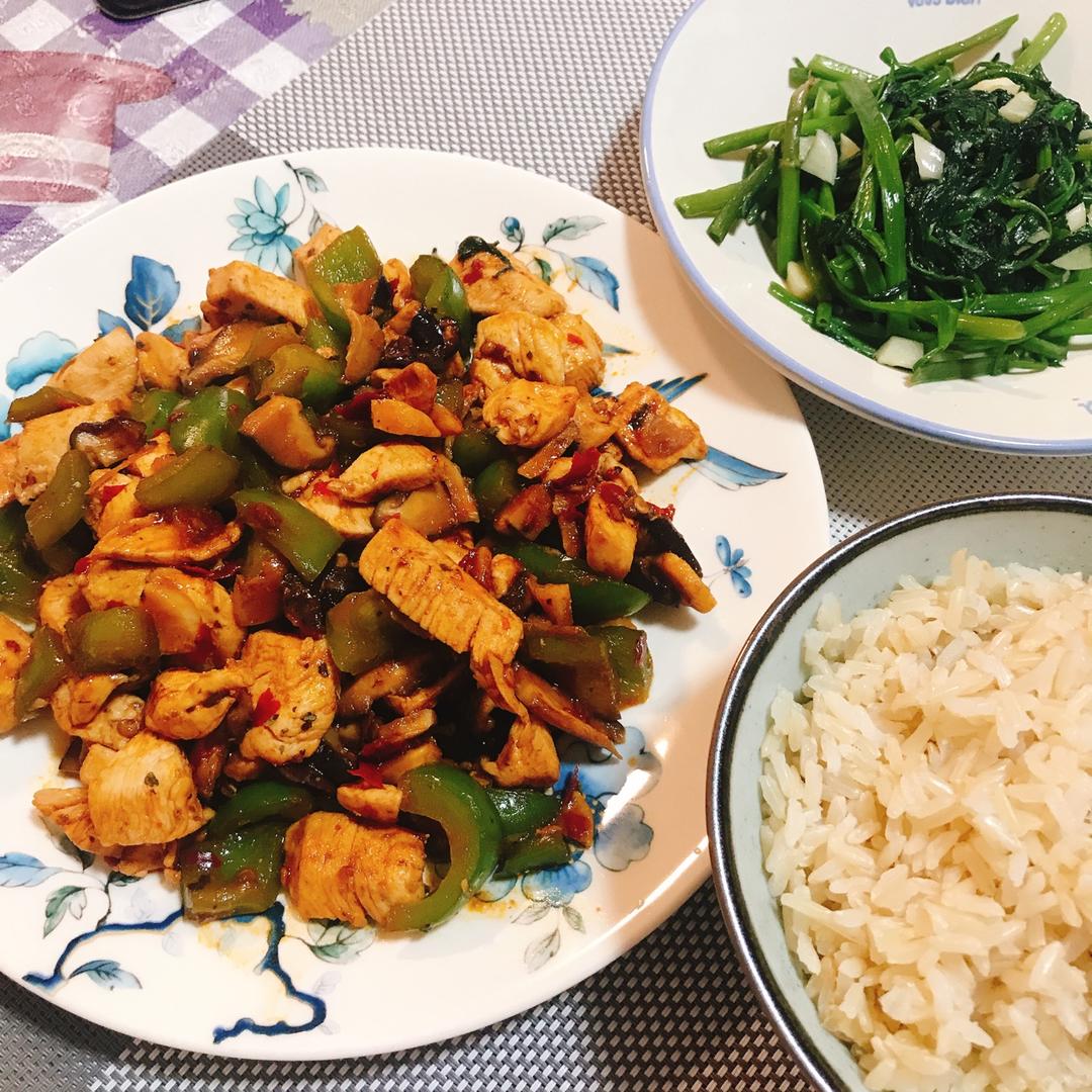 彩椒豆腐炒鸡胸肉