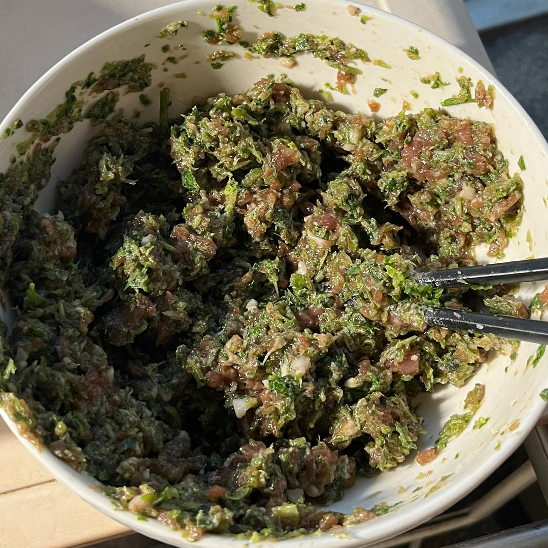 经典芹菜猪肉馅(不是经典我不发)