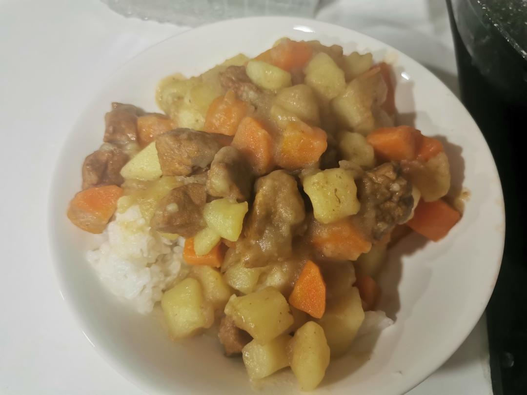 猪肉炒胡萝卜土豆丁