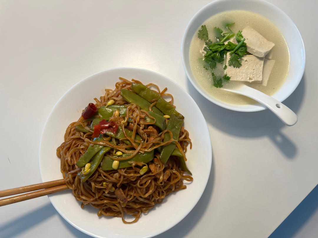厨师长教你：“鲫鱼豆腐汤”的家常做法，满满的烹饪原理