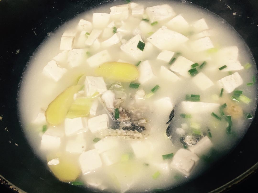 黑鱼豆腐汤