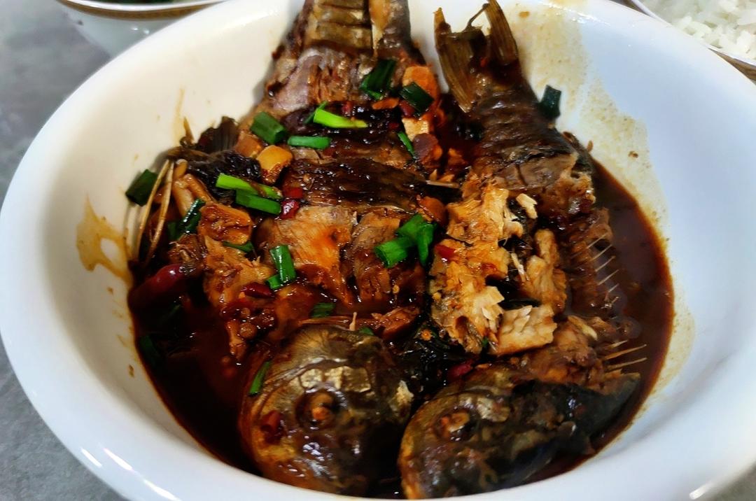 红烧鲫鱼