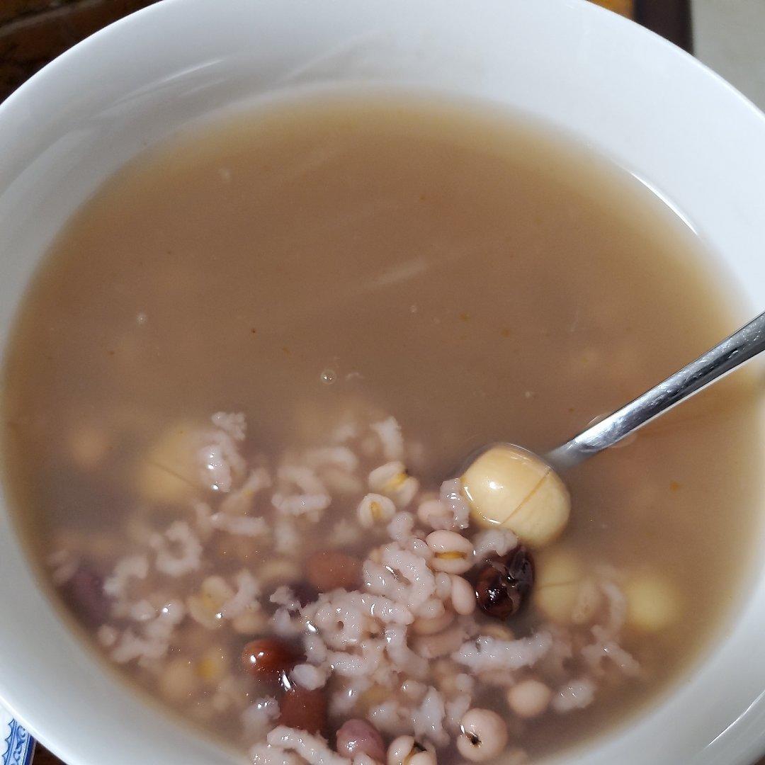 红豆薏米莲子粥