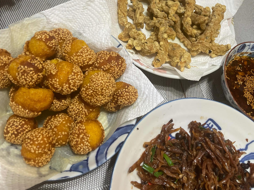 “南瓜芝麻球”聚餐必做小点心