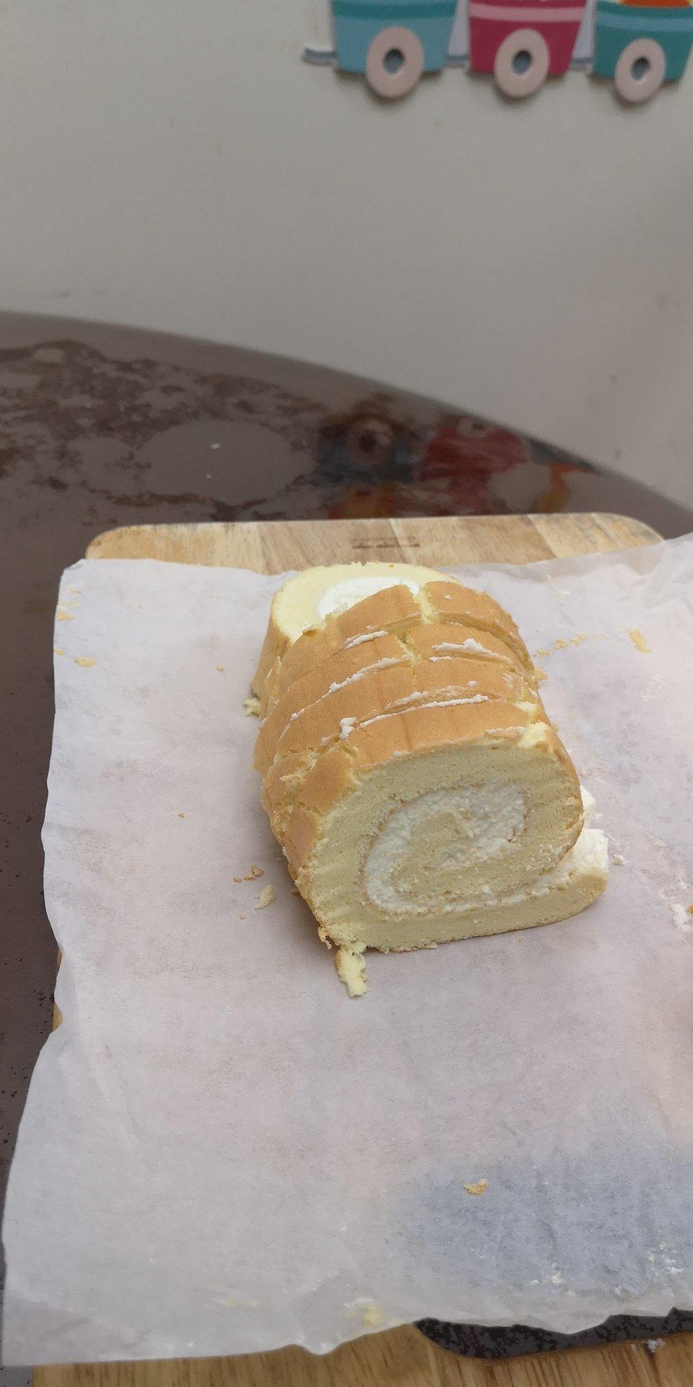 戚风奶油蛋糕卷