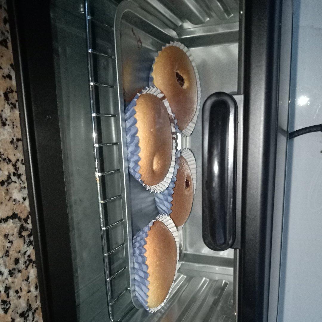 蔓越莓纸杯戚风小蛋糕