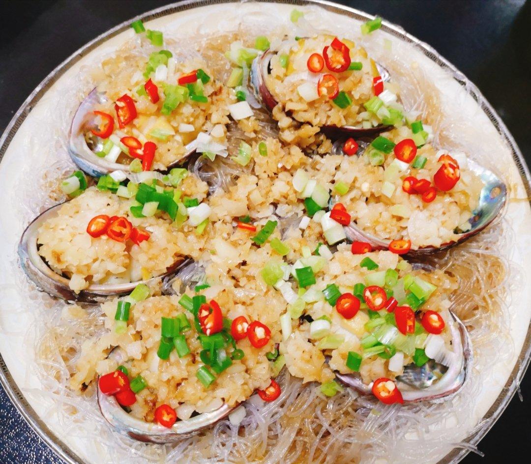 蒜蓉粉丝蒸鲍鱼