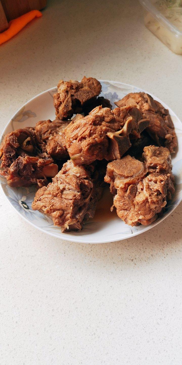 刘太太小厨房做的酱骨架面点王味道