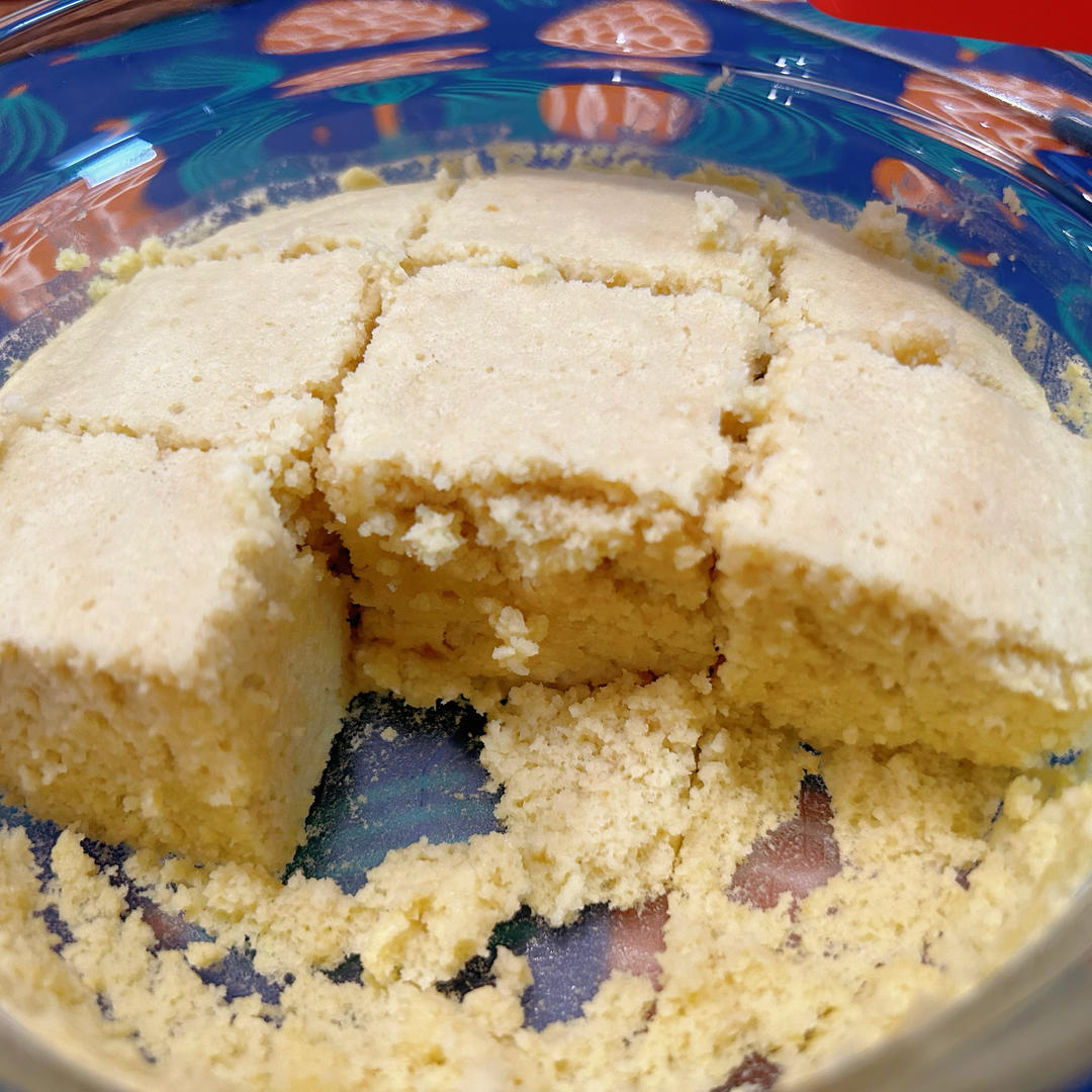 宝宝10个月辅食：味道香甜的苹果蒸蛋糕