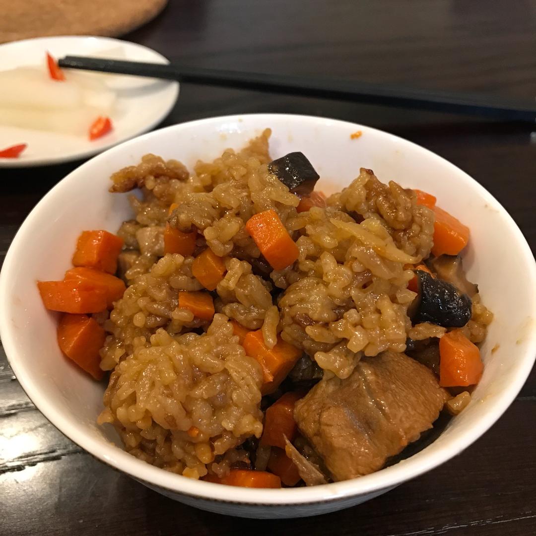 喷香排骨焖饭（爆好吃）