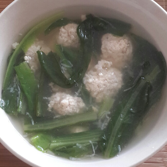 【10分钟系列】白萝卜豆腐圆子汤