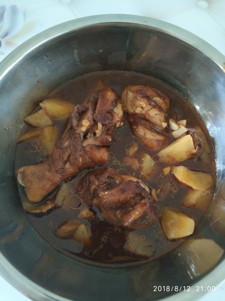 红烧土豆炖鸡腿