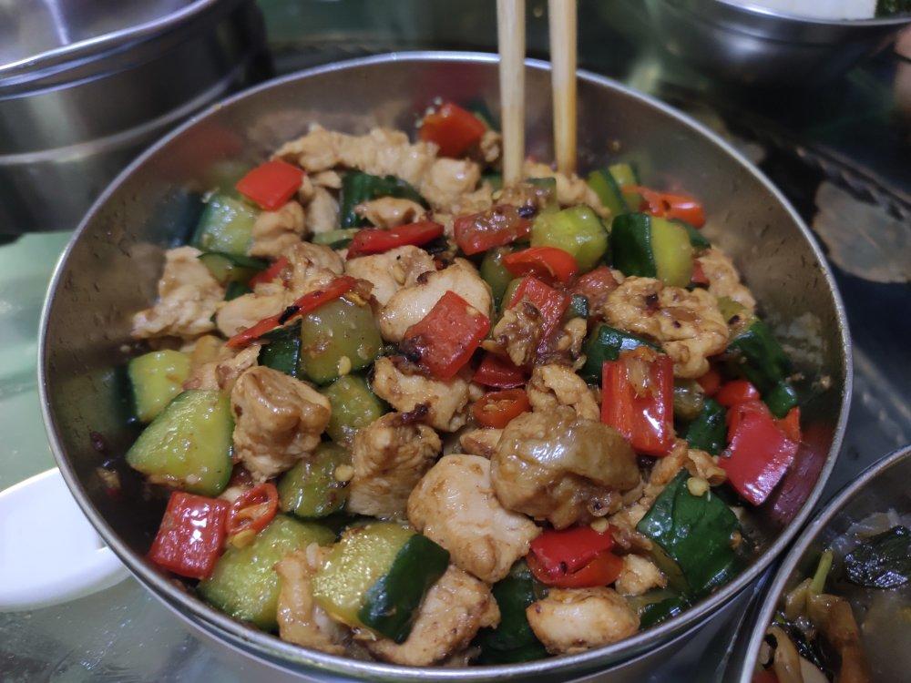 胡萝卜黄瓜鸡胸肉