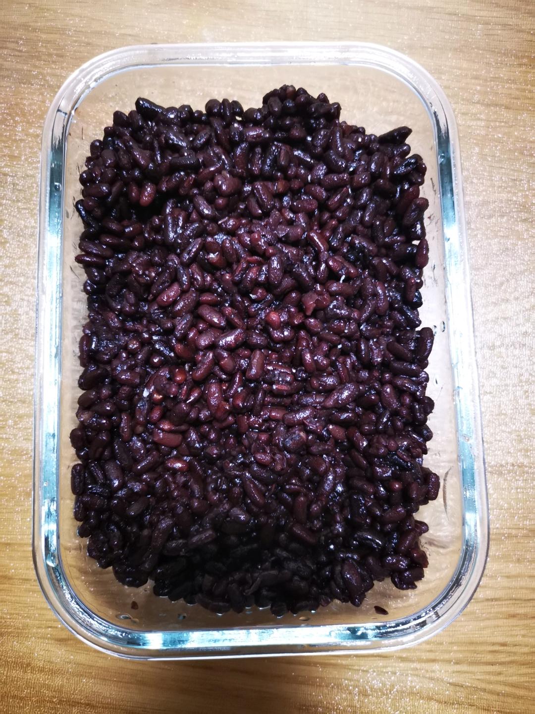 太简单了一泡一压  粒粒饱满圆润   并带着光泽的蜜红豆（懒人版自制）