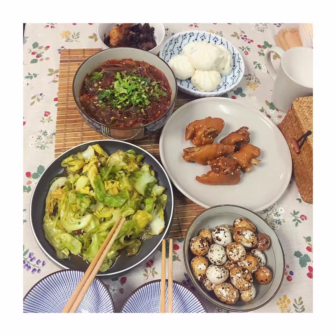 阿婆手撕包菜