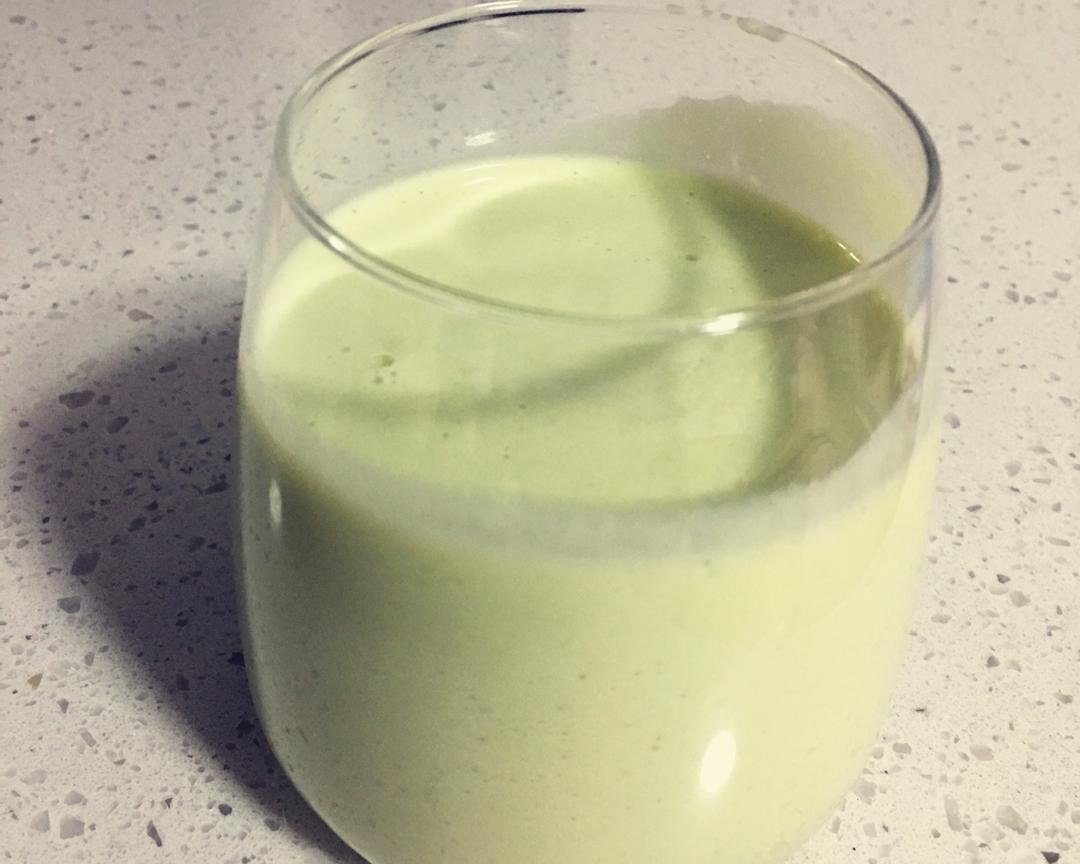 牛油果奶昔