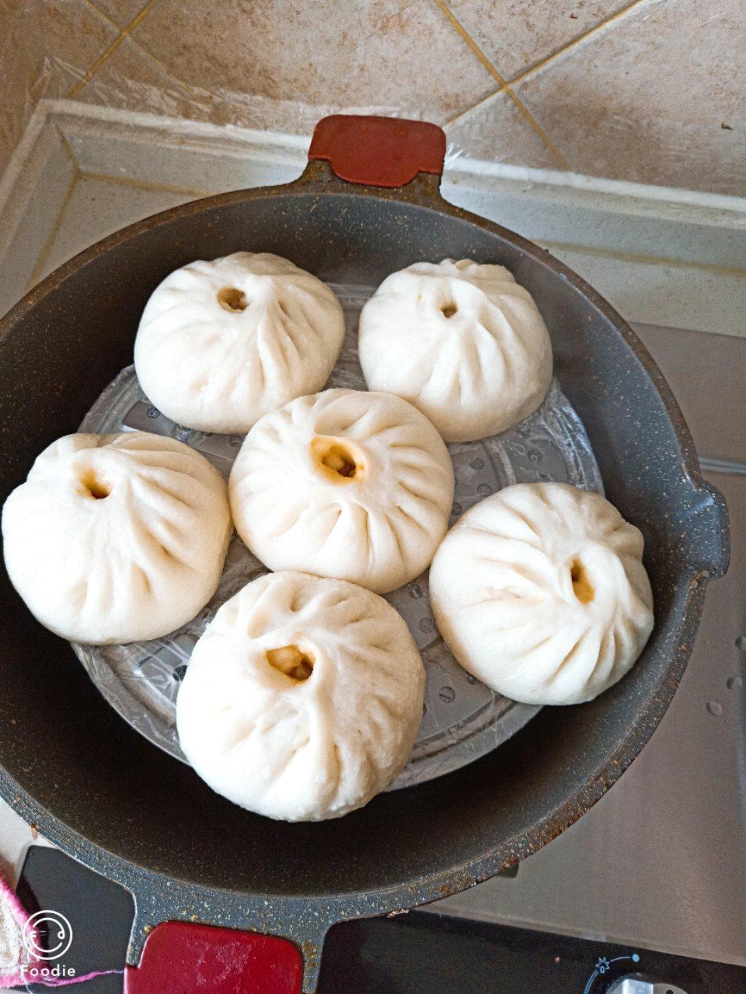 榨菜鲜肉包子
