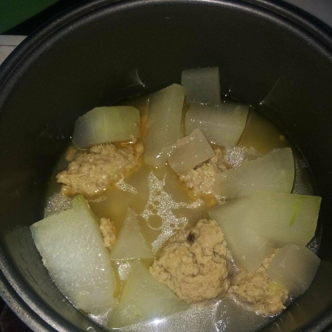 夏天不可错过的家常味--冬瓜丸子汤