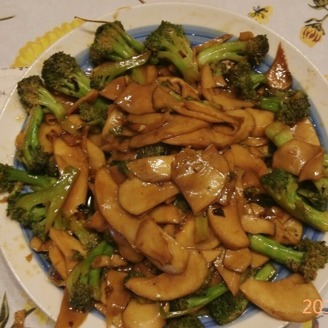 杏鲍菇扣西兰花