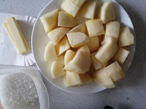 法式苹果塔~~一款很有特色的苹果派，外表酥脆里面香甜软糯，超简单的做法 步骤1