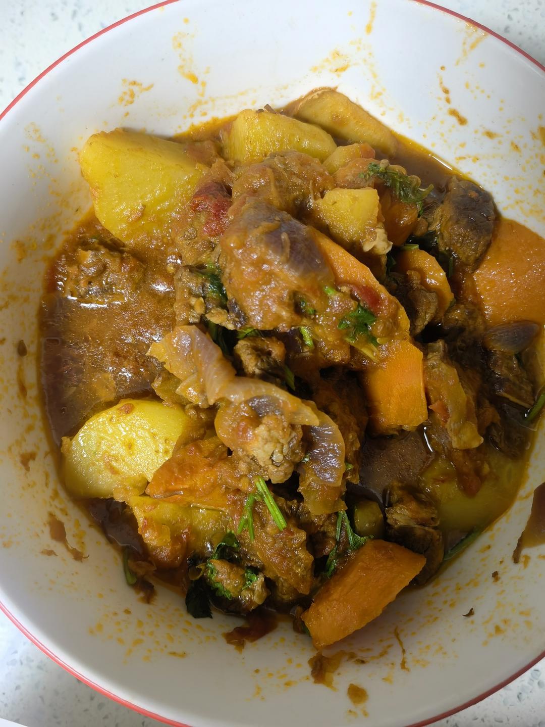 西红柿土豆炖牛腩的做法