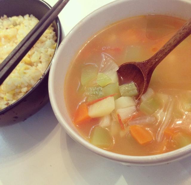 冬日最舒服温暖的五蔬汤