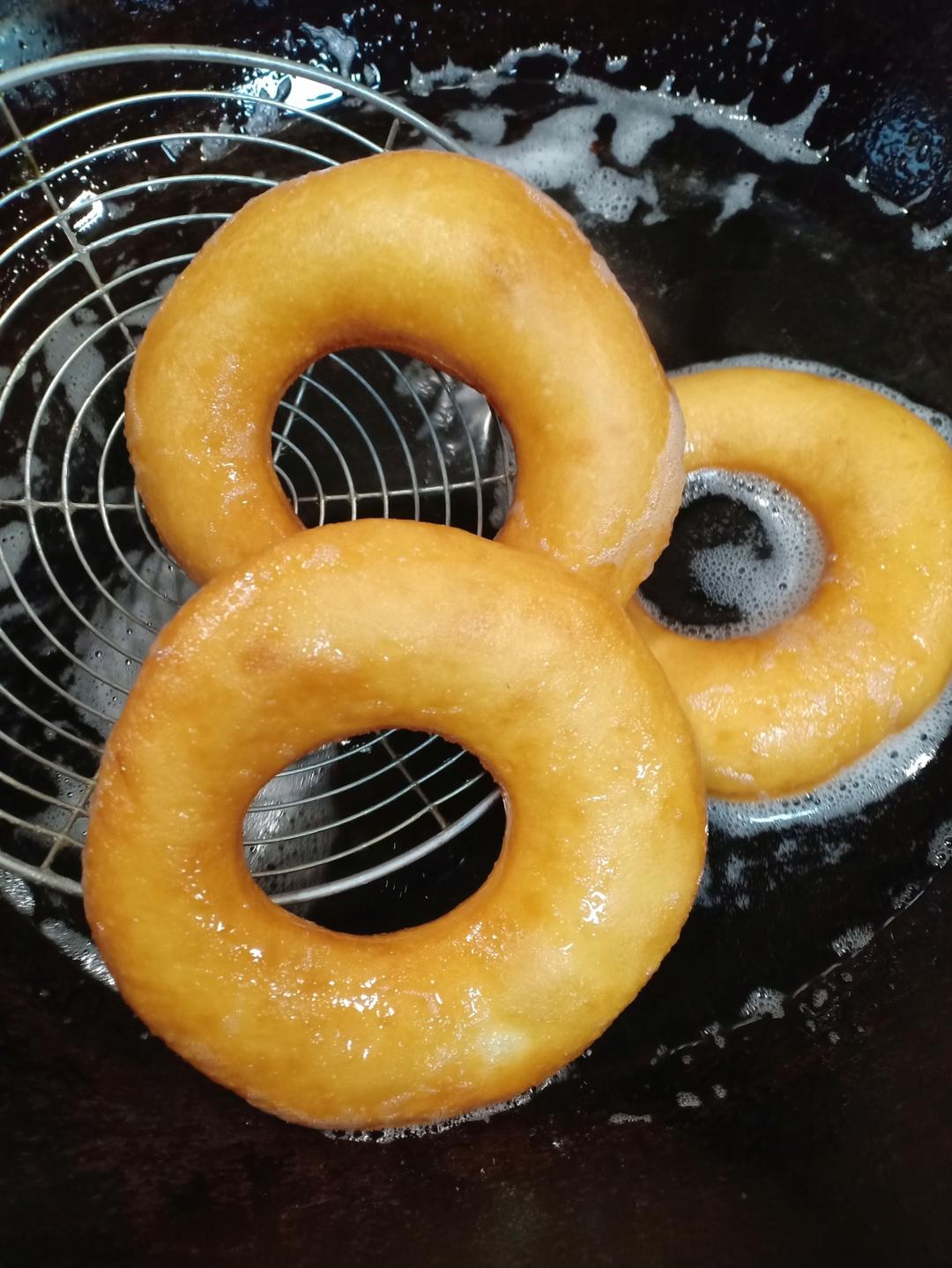 油炸甜甜圈