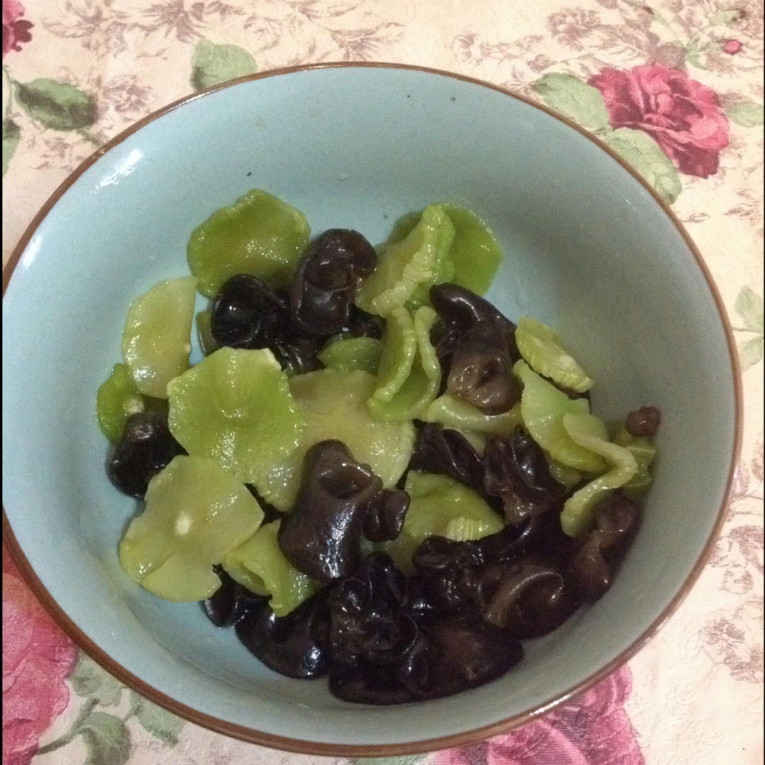 花椒油拌莴笋干