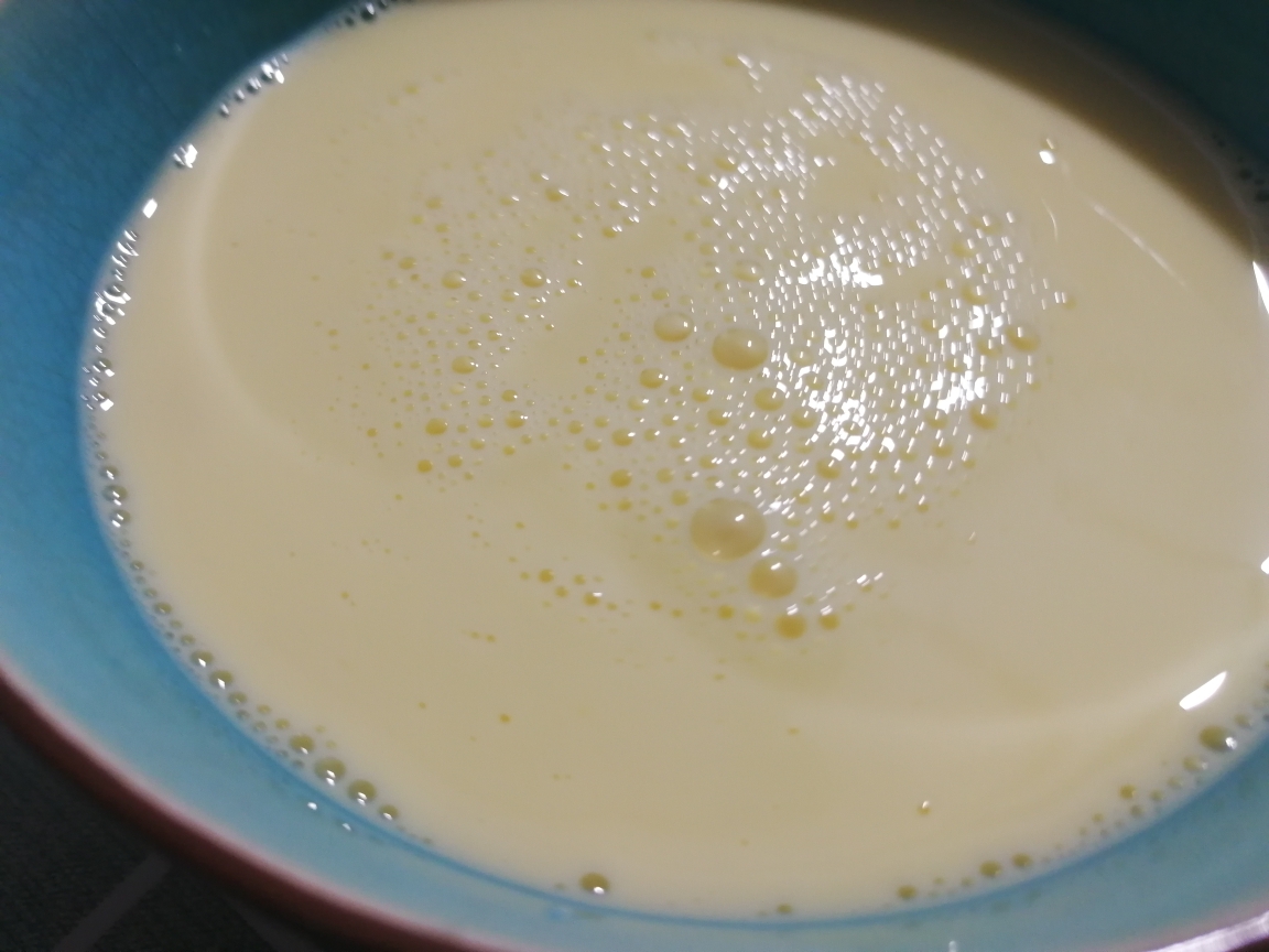 吐司牛奶布丁的做法 步骤5