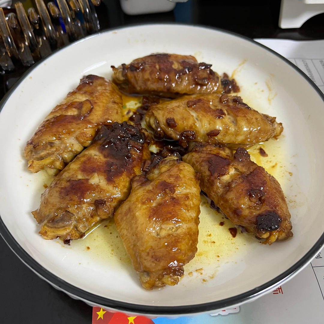 不要再可乐鸡翅了，求求你试试蒜香鸡翅吧，香味捅破天花板！