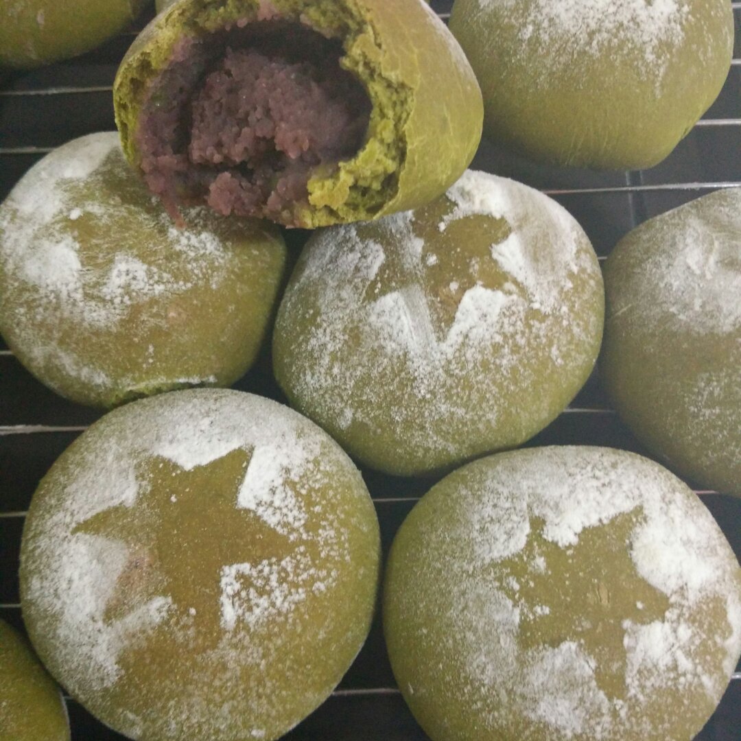 抹茶红豆软面包