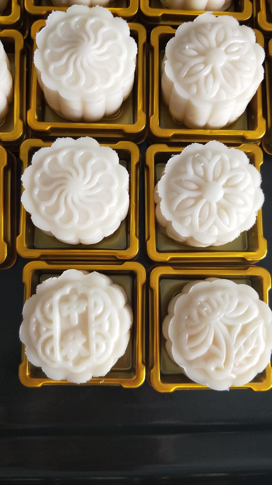 冰皮月饼(奶黄馅)的做法