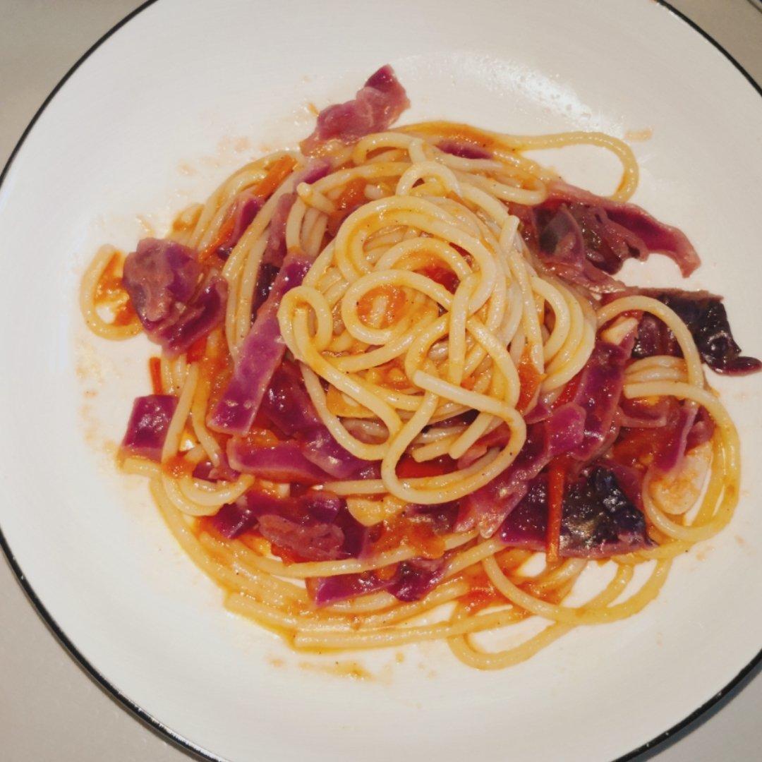 紫甘蓝番茄意面