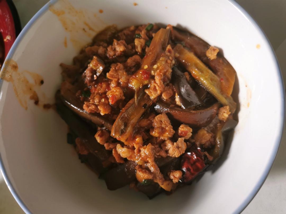 新手也能十分钟做完全家舔盘子的肉末茄子