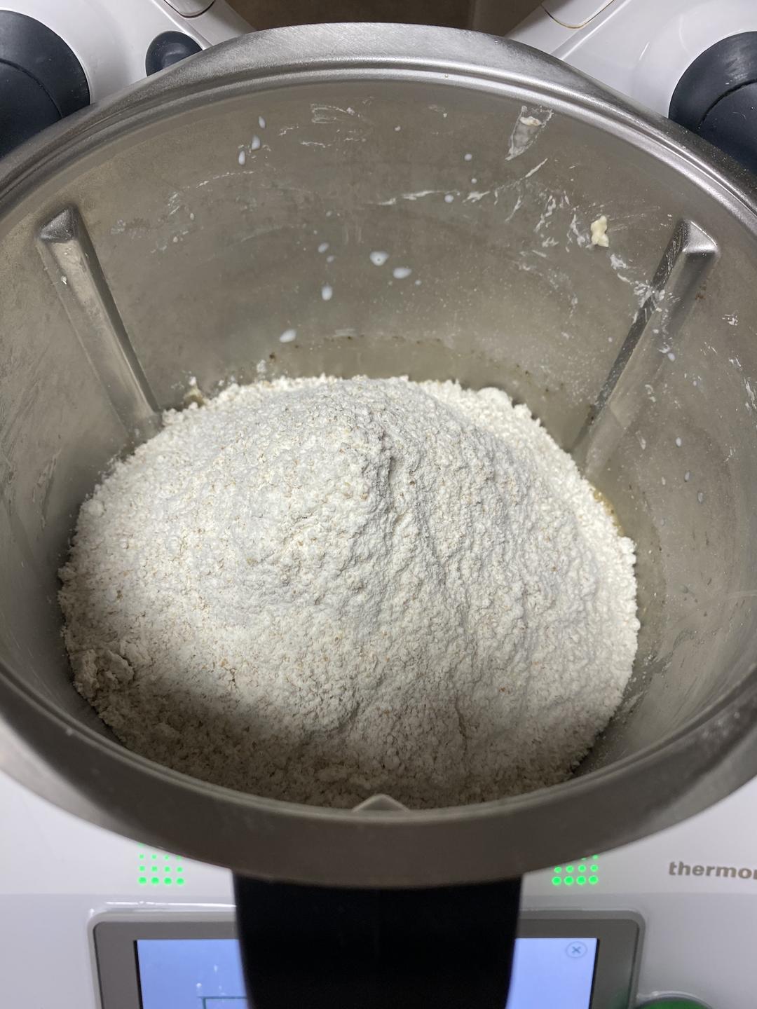 纯奶手撕吐司的做法 步骤1