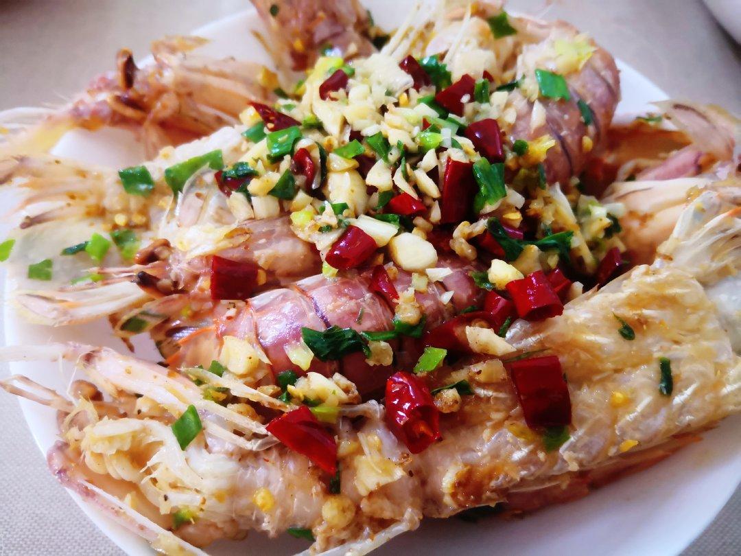 无油炸版的椒盐皮皮虾和巧拨虾壳的方法